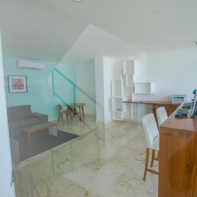 Prime location near 5th Avenue & beach - Apartment - 33