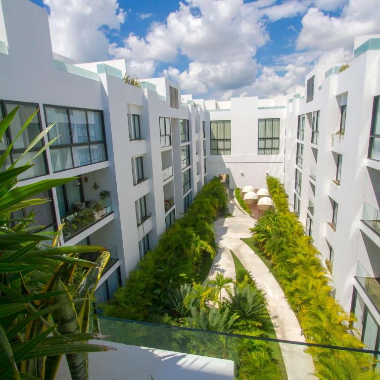 Prime location near 5th Avenue & beach - Apartment - 34