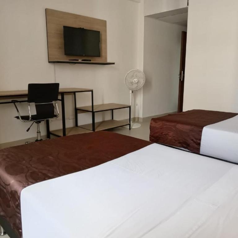 Hotel Nutibara - Standard Double Room with Fan - 6