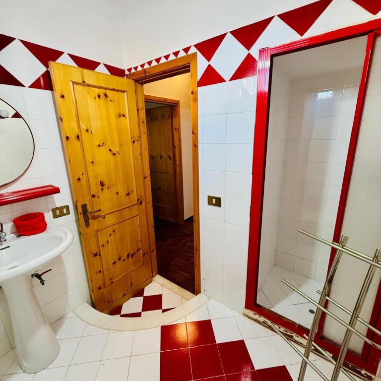 Il giardino del Falso Pepe - Three-Bedroom House - 31
