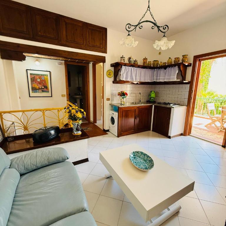 Il giardino del Falso Pepe - Three-Bedroom House - 18
