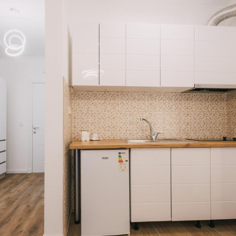 Dëshira Apartments - Dvokrevetna Soba sa Bračnim Krevetom - 8