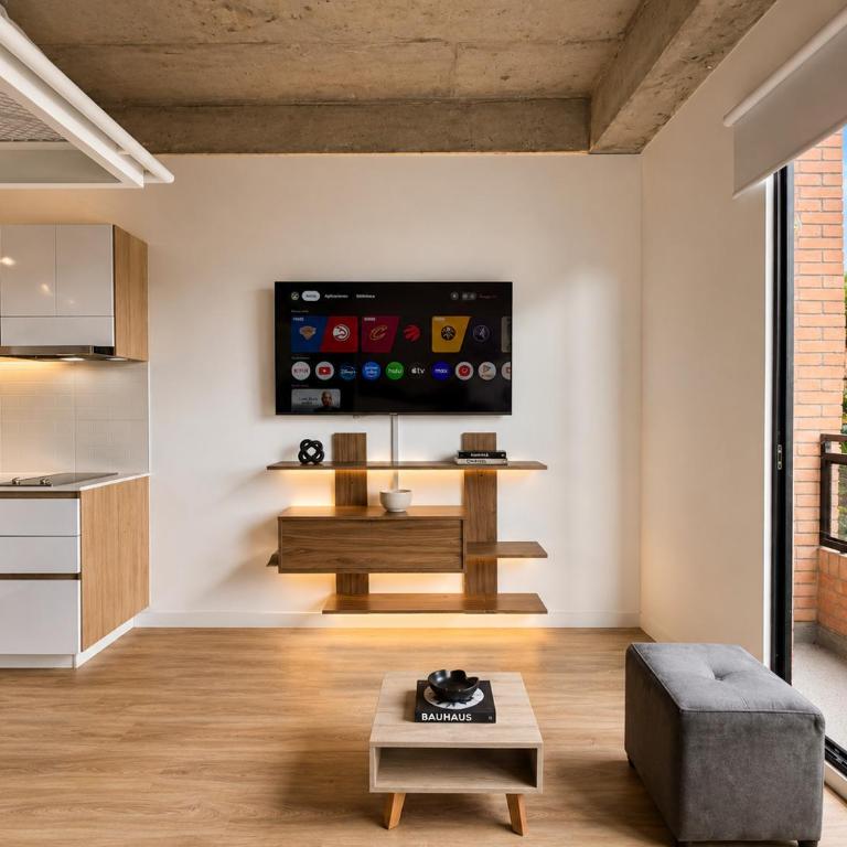 Contemporary Loft I Gym I Coworking Space - Estudio - 7