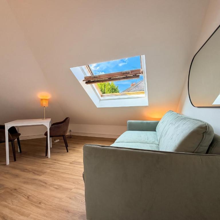 Le Nid Angevin - Lumière sous les toits - Ney - Appartement 1 Chambre - 12