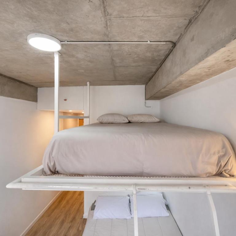 Contemporary Loft I Gym I Coworking Space - Estudio con terraza - 4