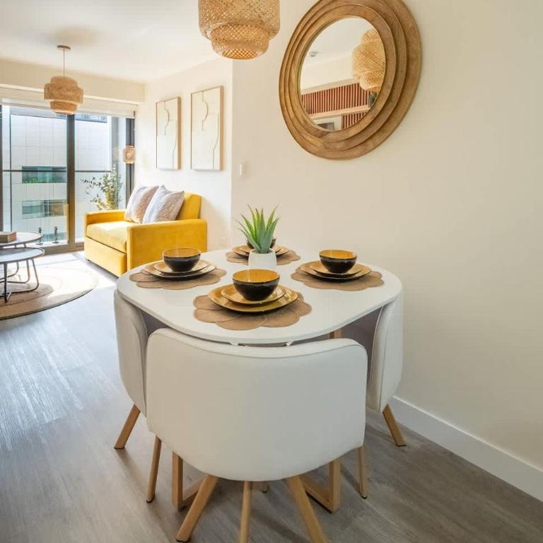 Navarrete Prime Residence - Apartment with Balcony - 3