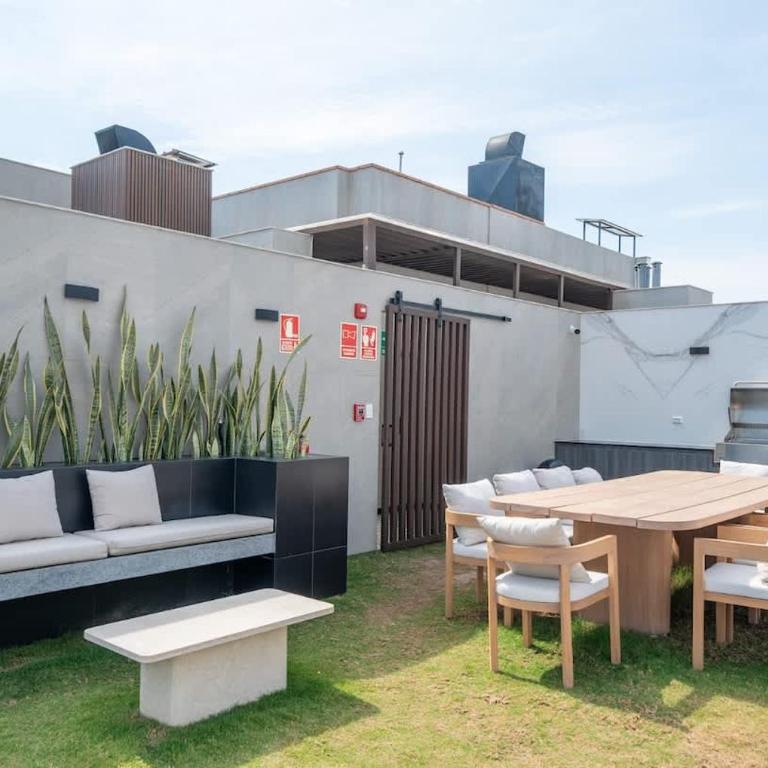 Navarrete Prime Residence - Apartment with Balcony - 15