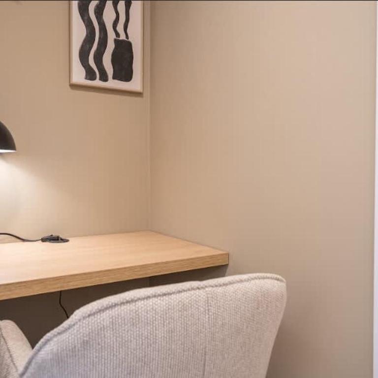 San Isidro Executive: 2 Escritorios + AC + Balcón - Apartment - 20