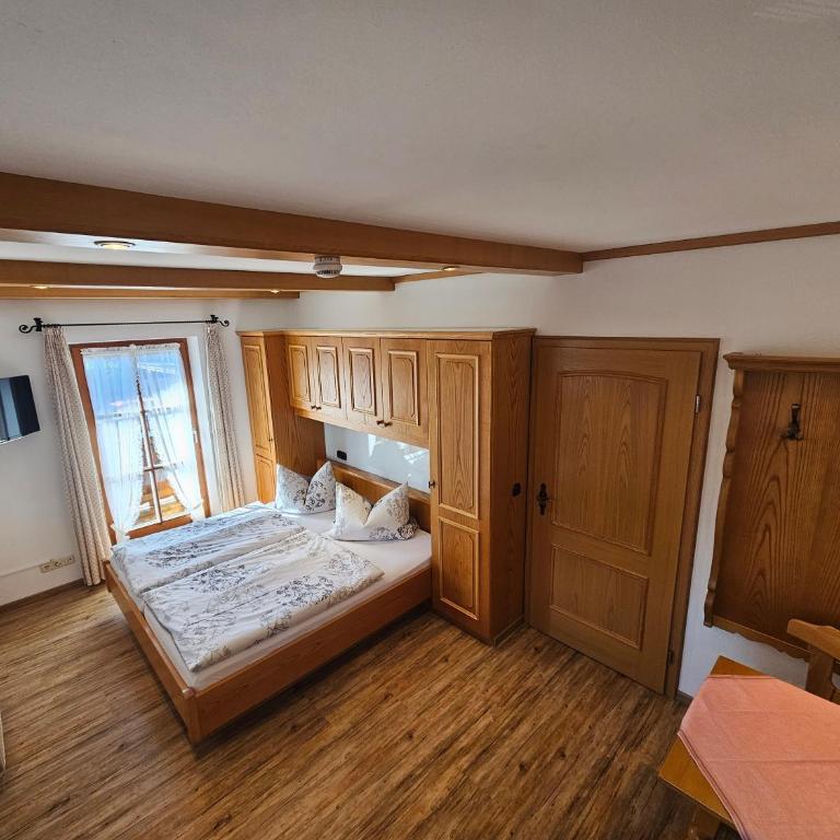 Pfingstlerlehen - Two-Bedroom Apartment - 5