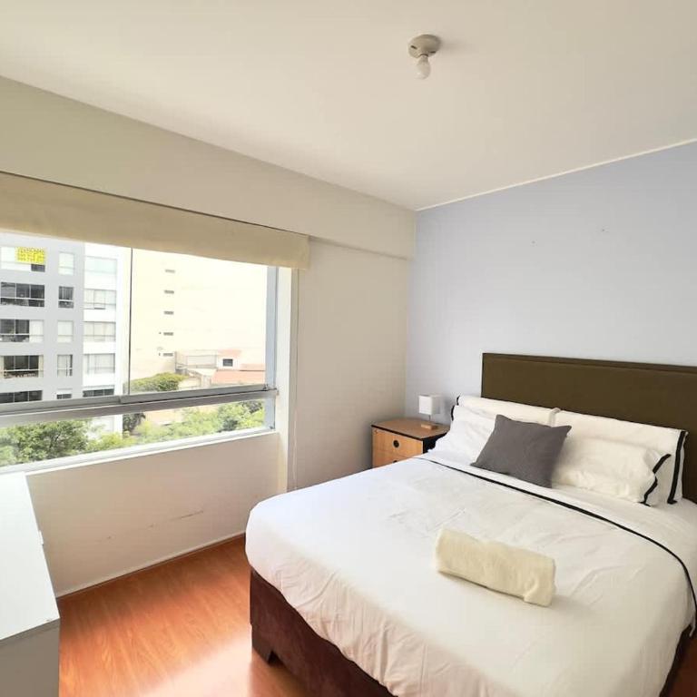 Sky Apartamento Sergio Bernales, parques y ciudad - Two-Bedroom Apartment - 6