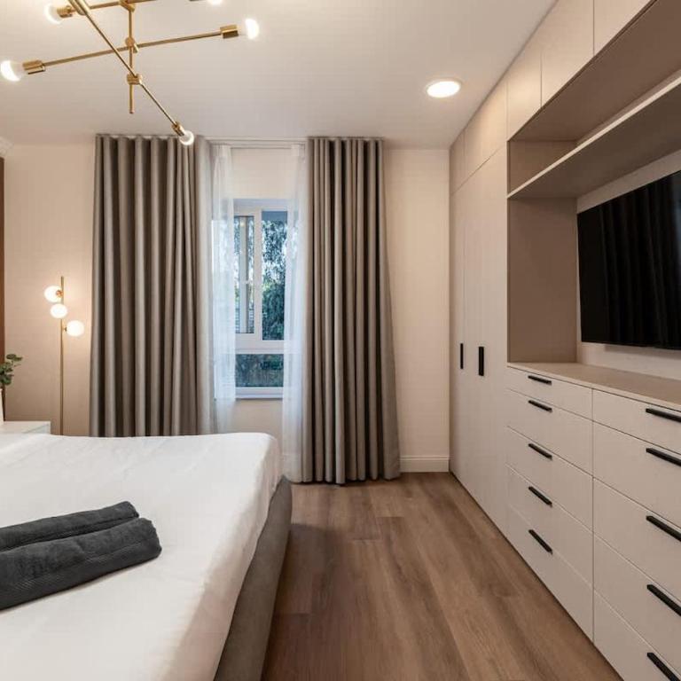 The Grand Residence Miraflores - Two-Bedroom Deluxe Apartment - 12