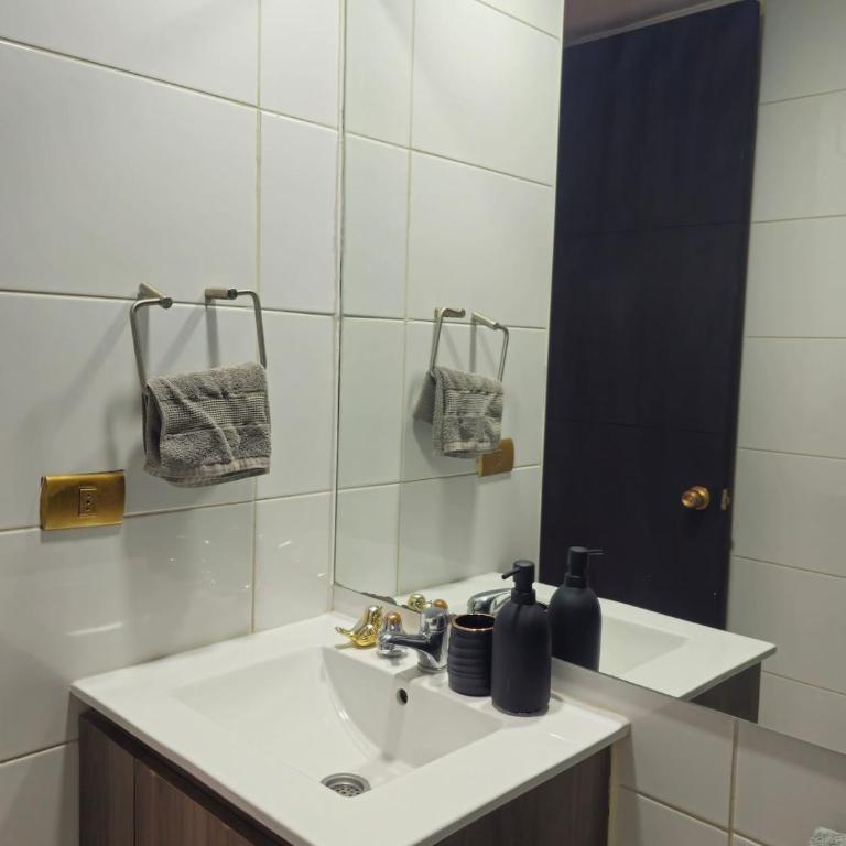 SAH Central Spot Apartaments - Two-Bedroom Apartment - 15