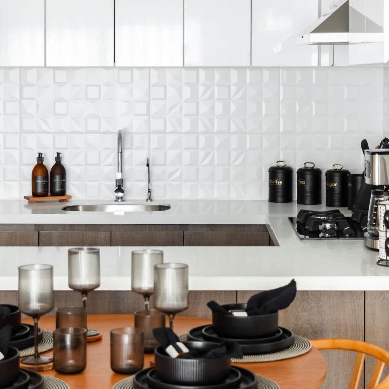 Modern Haven in Miraflores - Two-Bedroom Deluxe Apartment - 16