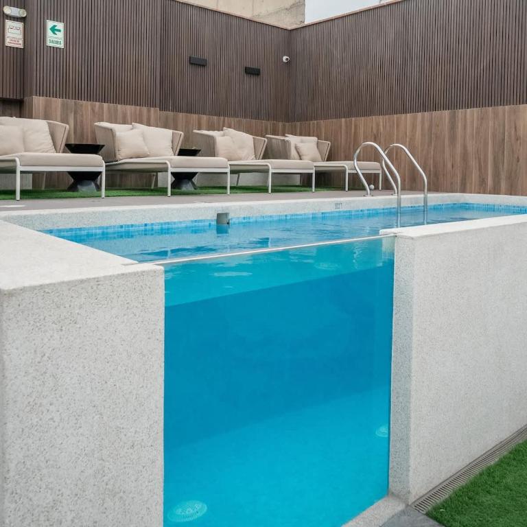 Modern Haven in Miraflores - Two-Bedroom Deluxe Apartment - 33