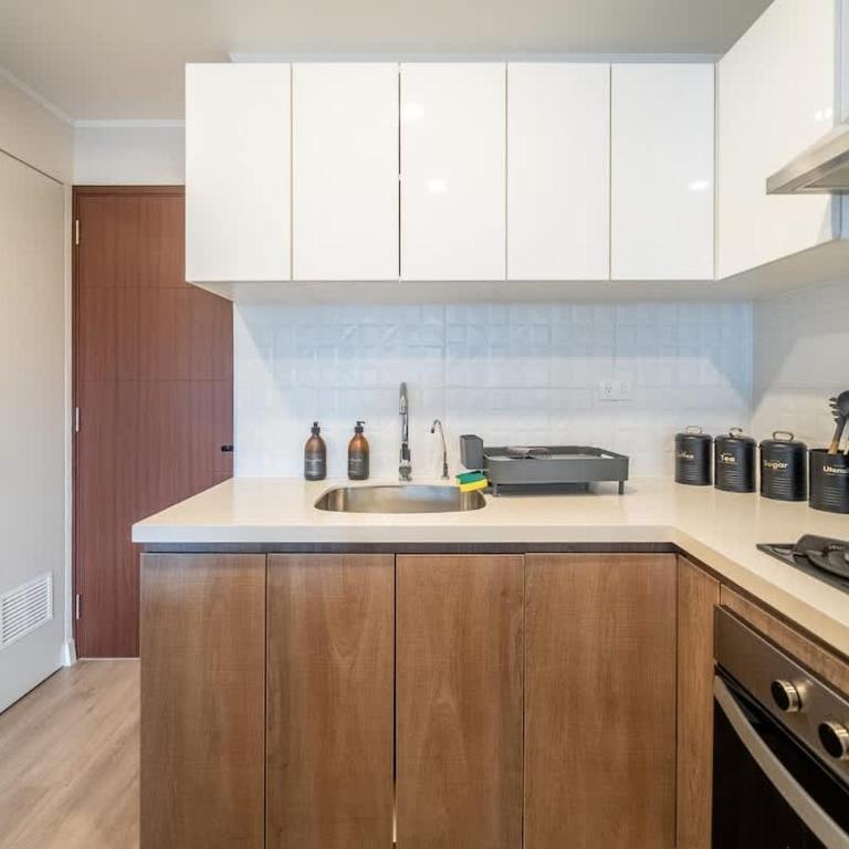 Modern Haven in Miraflores - Two-Bedroom Deluxe Apartment - 41