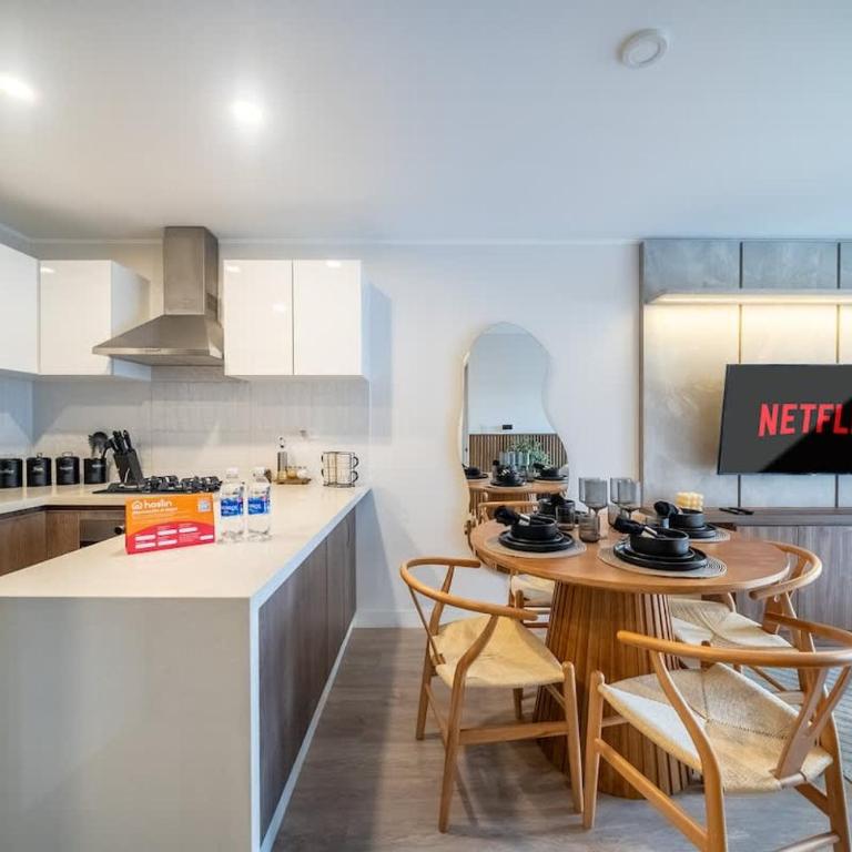 Modern Haven in Miraflores - Two-Bedroom Deluxe Apartment - 60