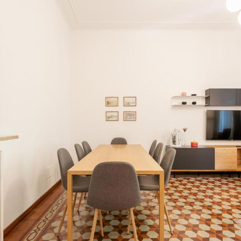 Caracciolo - Elegante Bilocale • Ascensore • Metro Vicina • Wi-Fi - Apartment - 3