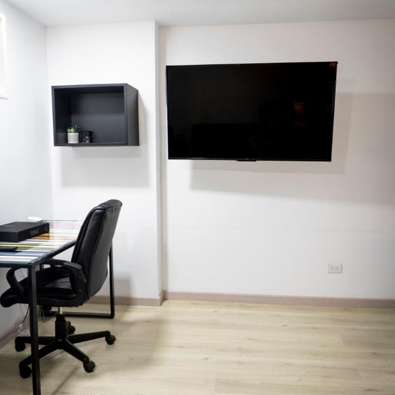 Skyline Studio, Workspace, El Poblado - One-Bedroom Apartment - 4