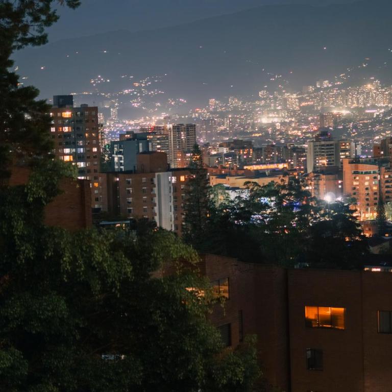 Skyline Studio, Workspace, El Poblado - One-Bedroom Apartment - 5