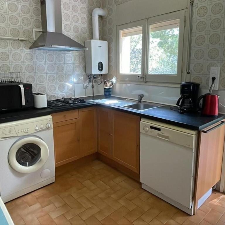 Apartamento Amplio en Cap Ras con Piscina y Terraza - 4 Hab, Admite Mascotas, Cerca de la Playa - ES-170-18 - Appartement - 25
