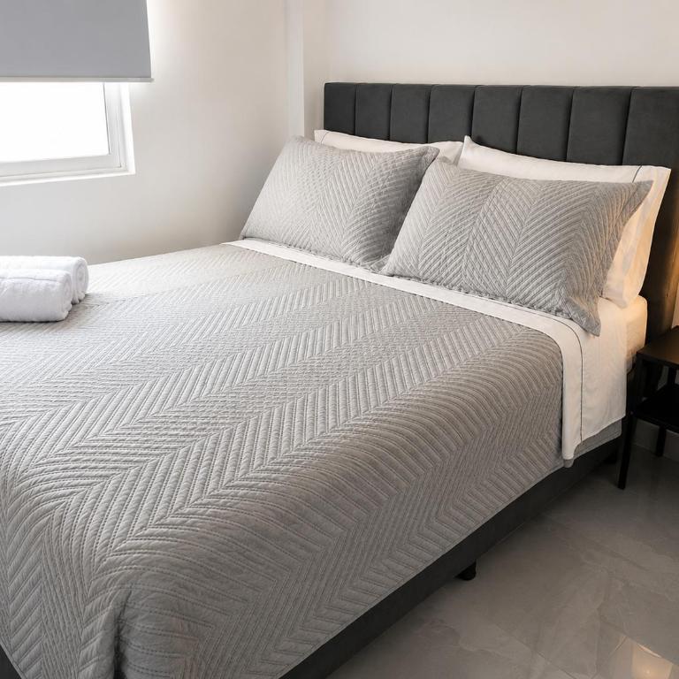 Lumina House Moderno y tranquilo apartamento Cerca de las clínicas y del estadio - Two-Bedroom Apartment - 1