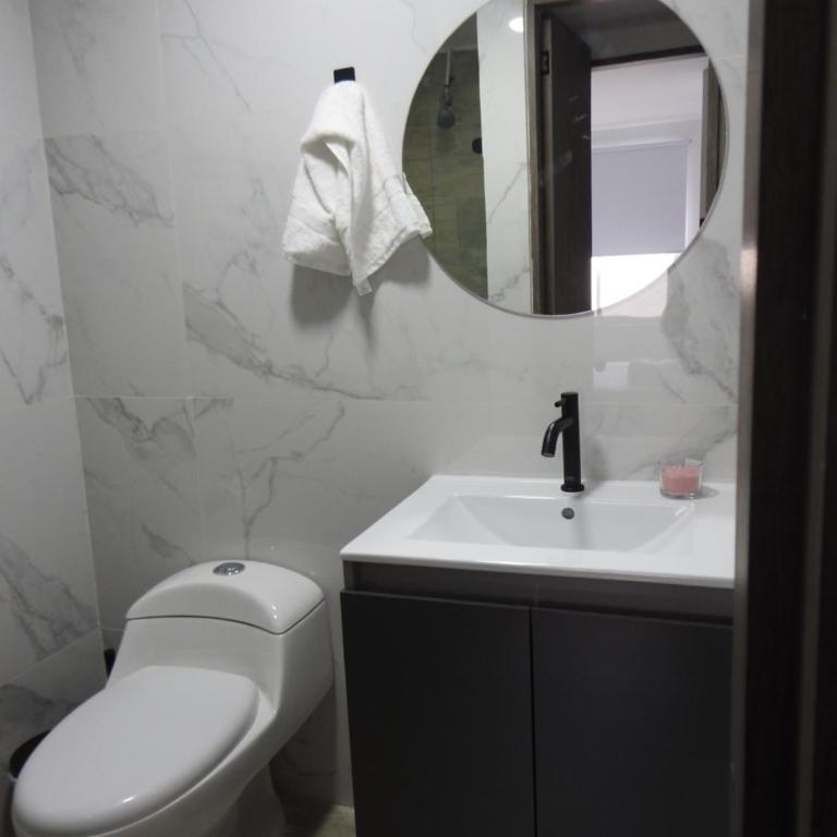 Lumina House Moderno y tranquilo apartamento Cerca de las clínicas y del estadio - Two-Bedroom Apartment - 10