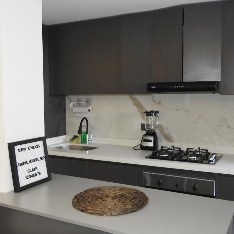 Lumina House Moderno y tranquilo apartamento Cerca de las clínicas y del estadio - Two-Bedroom Apartment - 28