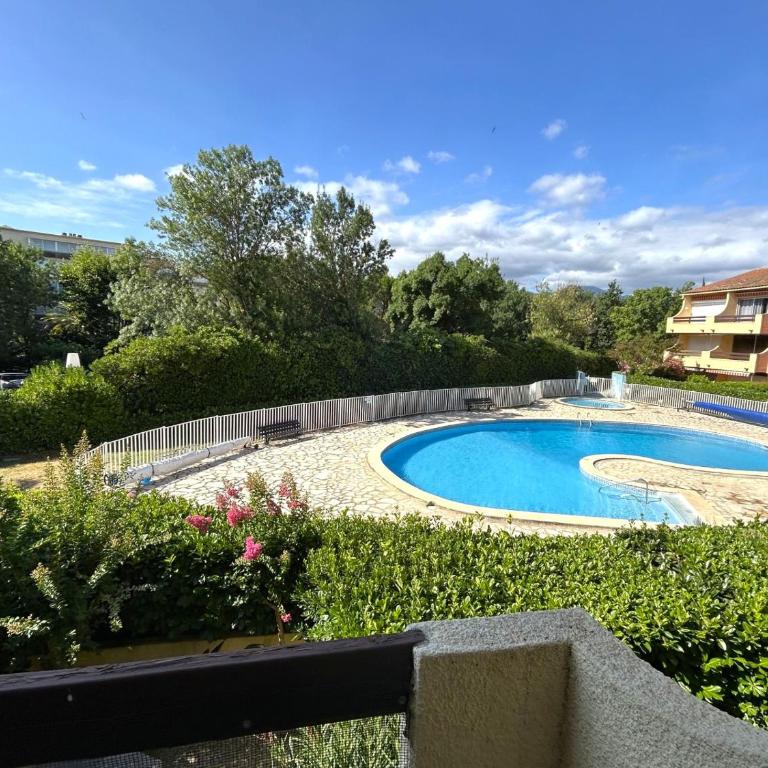 Appartement à Argelès-sur-Mer, 4/5 personnes, piscine, parking - FR-1-837-45 - Apartment - 12