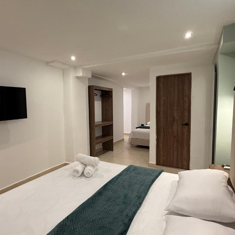 Arcadia Hotel - Triple Room - 1