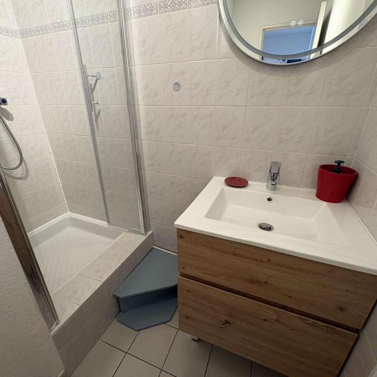 Appartement calme terrasse - 4 pers. - FR-1-250-341 - Apartment - 16