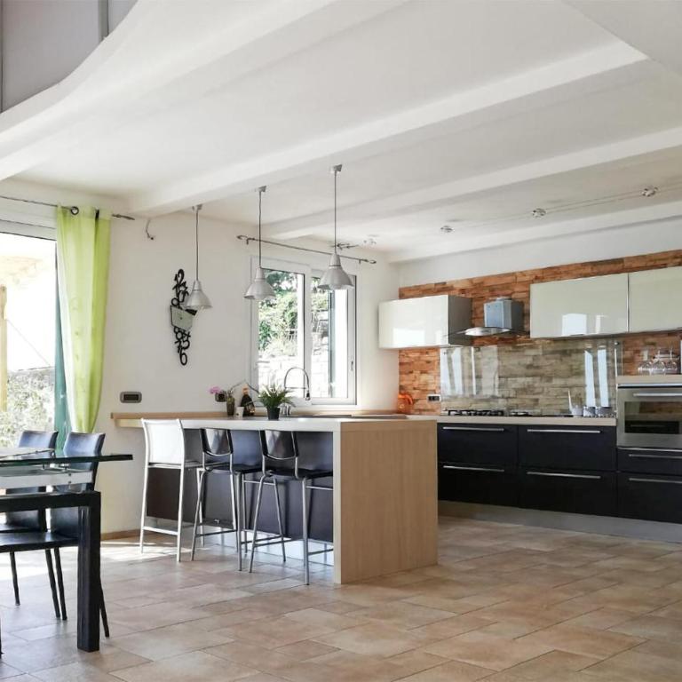 2 Bedroom Stunning Home In Imperia - Casa con 2 Camere da Letto - 6