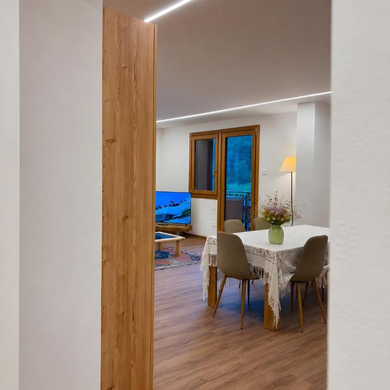 Casa Baga - Appartamento 5 - Appartamento Deluxe con 2 Camere da Letto e Balcone - 4