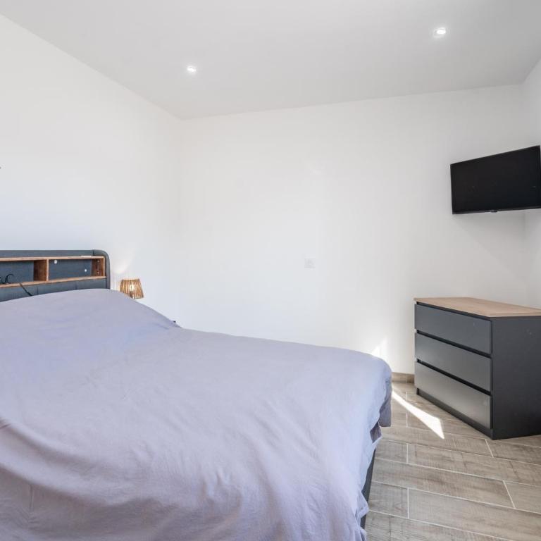 Port-la-Nouvelle 6p - Appartement Supérieur - Vue sur Ville - 12