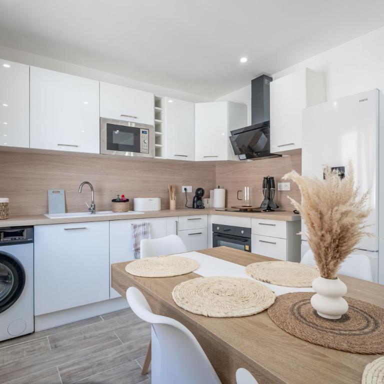 Port-la-Nouvelle 6p - Appartement Supérieur - Vue sur Ville - 4