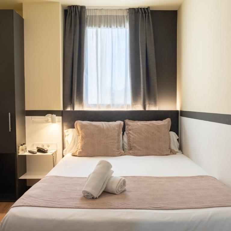 May Ramblas Hotel - Habitación Doble Pequeña - 9