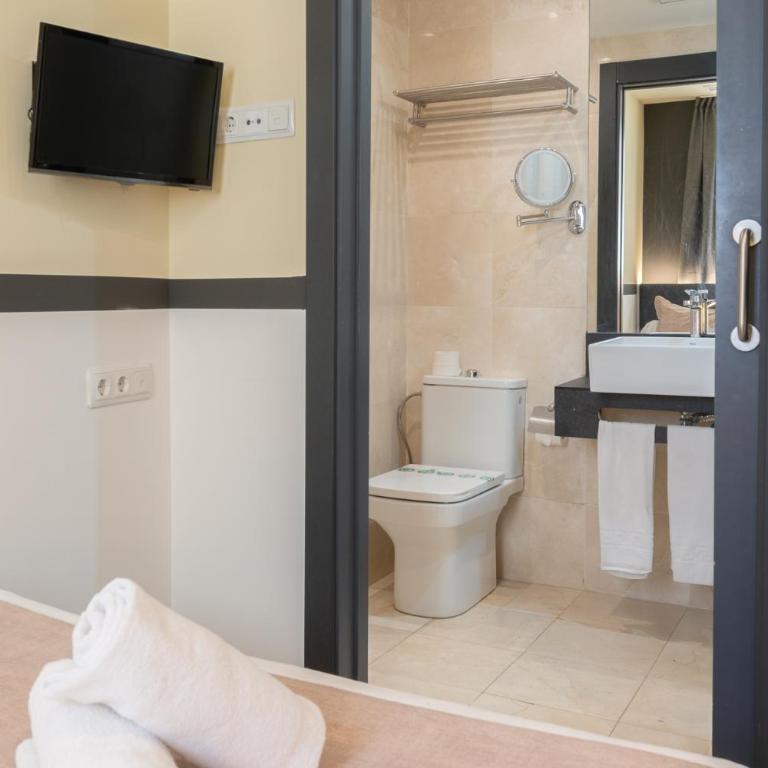 May Ramblas Hotel - Habitación Doble Pequeña - 8