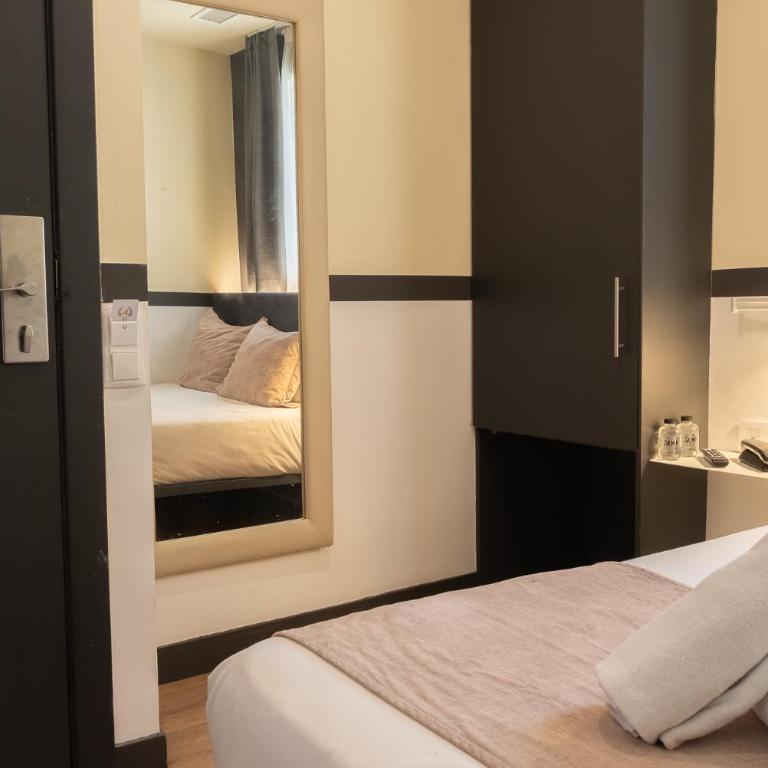 May Ramblas Hotel - Habitación Doble Pequeña - 5