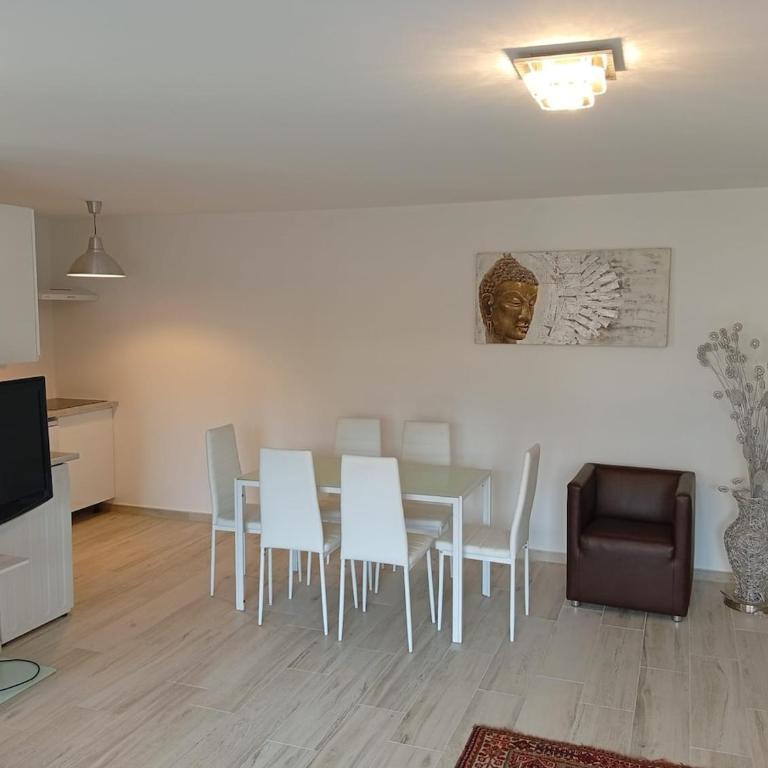 Newly build 2 bed Cap-Martin beach - 10mns from Monaco - Appartement 2 Chambres - 10