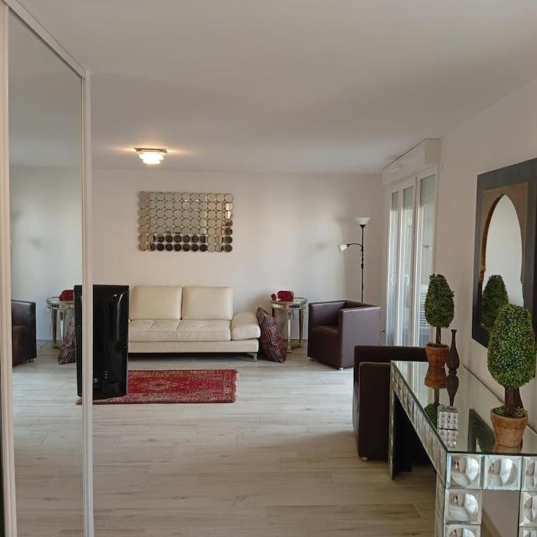 Newly build 2 bed Cap-Martin beach - 10mns from Monaco - Appartement 2 Chambres - 15