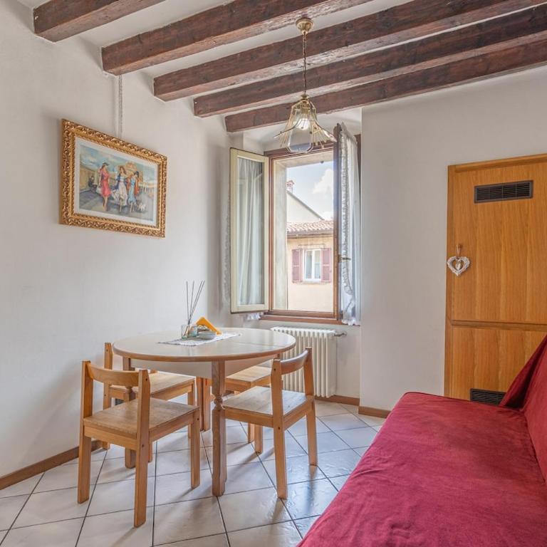 Three-room apartment in the center, next to the stadium - Appartamento con 3 Camere da Letto - 1