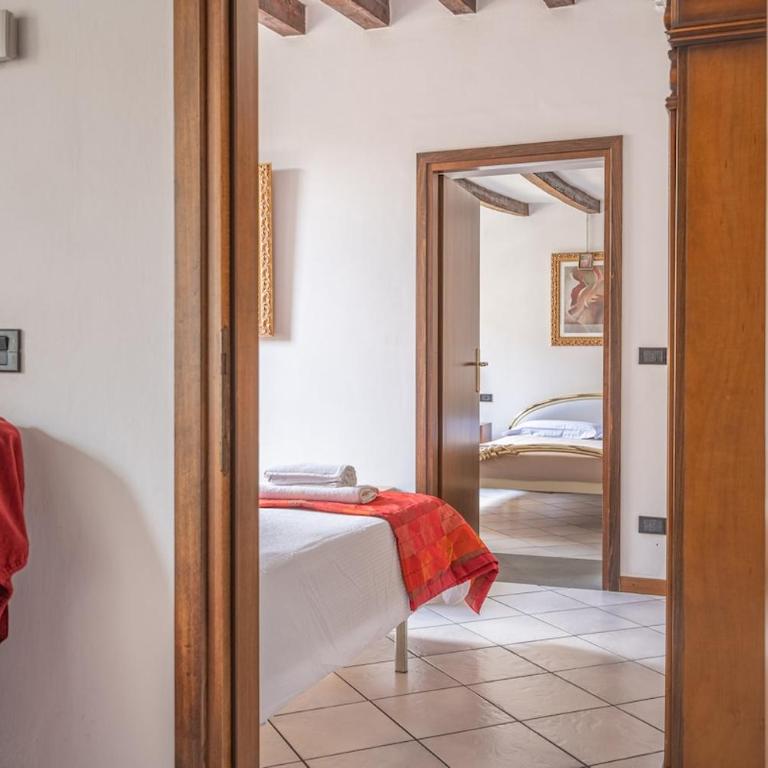 Three-room apartment in the center, next to the stadium - Appartamento con 3 Camere da Letto - 2