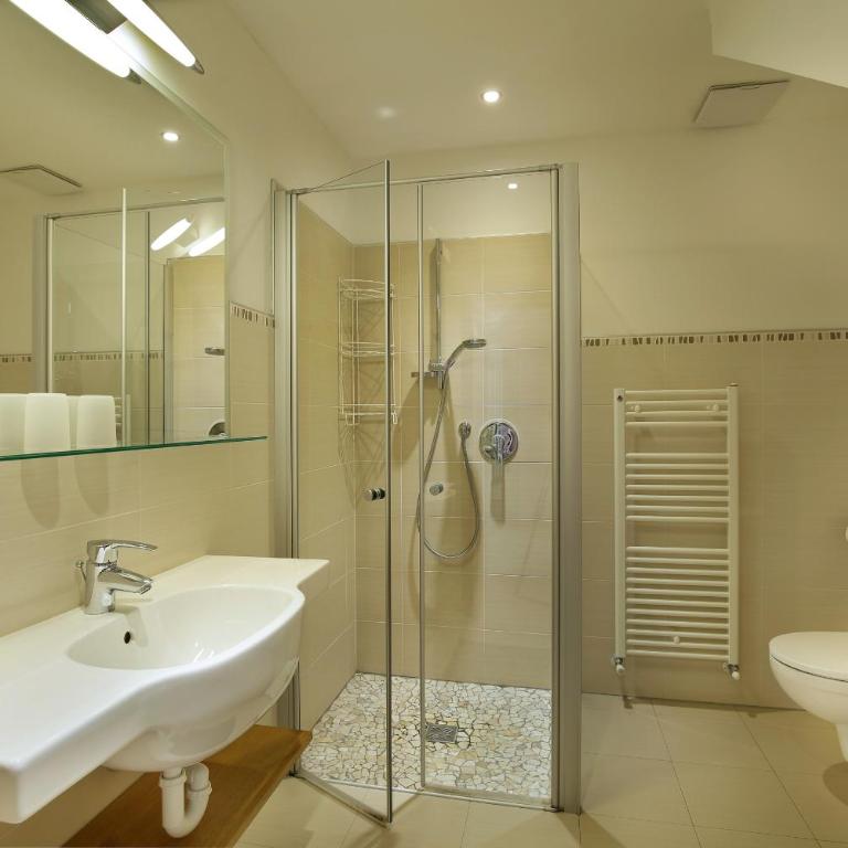 Villa Prafiorì - Appartamento con 2 Camere da Letto - 1