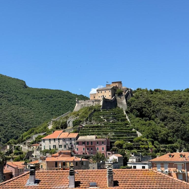DIMORA Concept - Castle View Finalborgo Apartment - Appartamento con 2 Camere da Letto e Balcone - 37