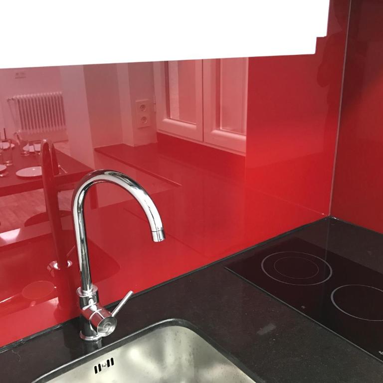 Smart-Tech Plaza Apartment - Apartamento Deluxe - 4