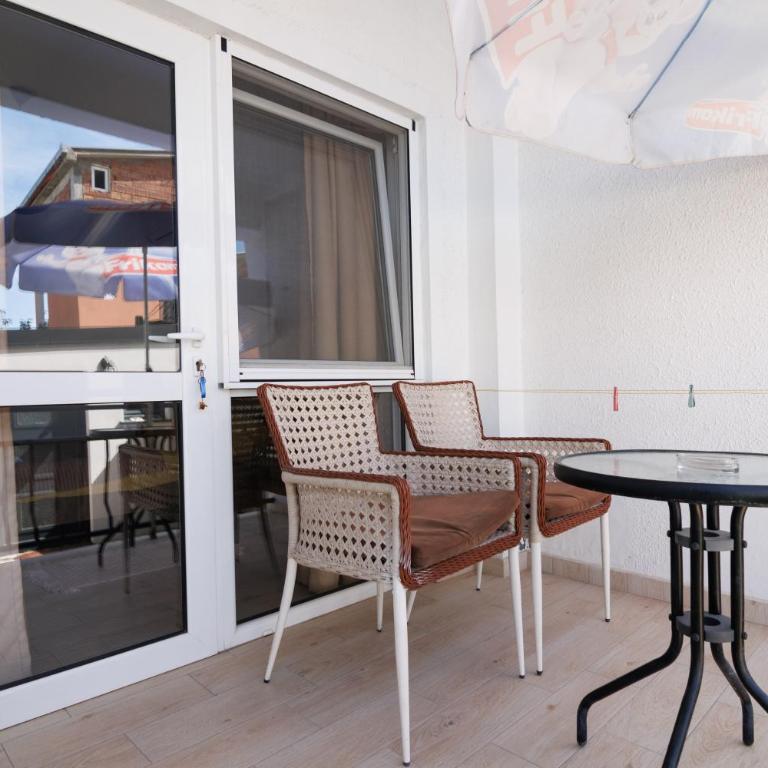Apartments Stevo Nikočević - Double Room with Balcony - 1