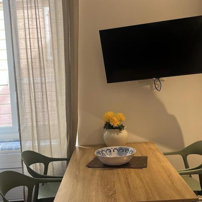 Guesthouse Via Del Teatro Station - Appartamento con 1 Camera da Letto - 2