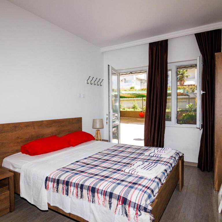 Apartments Stevo Nikočević - Double Room with Terrace - 3