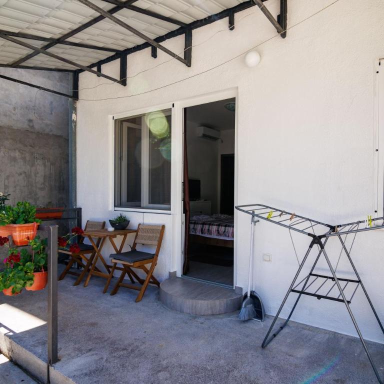 Apartments Stevo Nikočević - Double Room with Terrace - 4