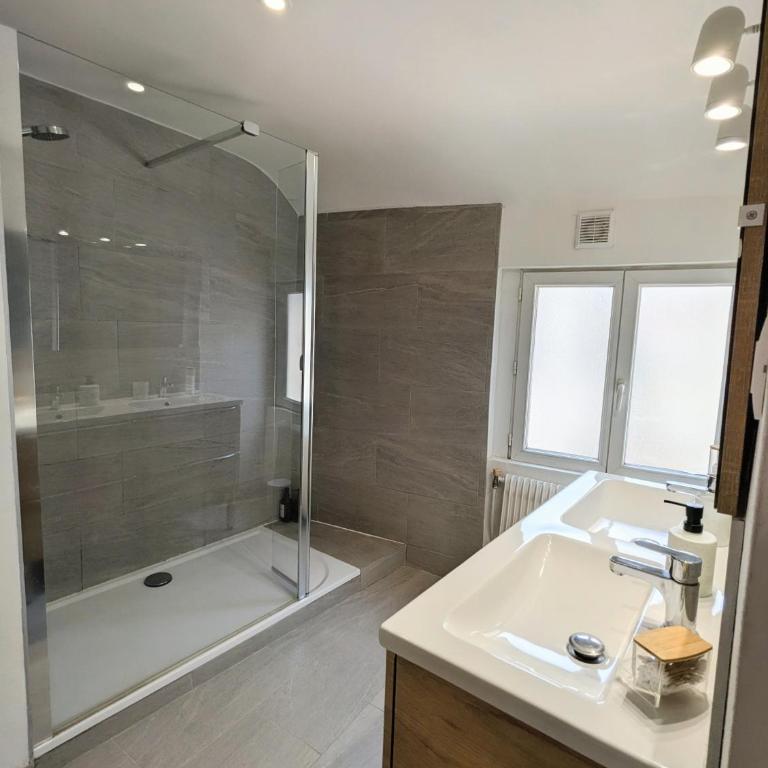 Maison hyper centre Jacuzzi - Haus mit 2 Schlafzimmern - 37