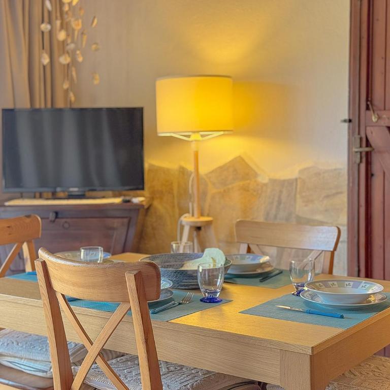 Relax at Lentischi - Private Veranda & BBQ by Host Hero - Appartamento - 25
